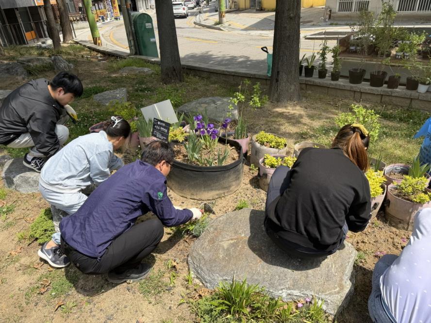 수원시 권선구 구운동 마을만들기협의회, 손바닥정원 환경정비 및 초화류 식재